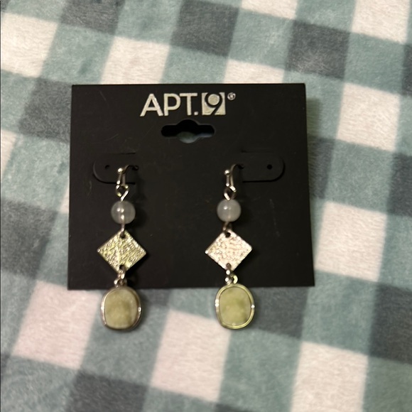 Apt. 9 Silver and White Geometric Earrings NWT 💕3x15$ - Picture 1 of 4